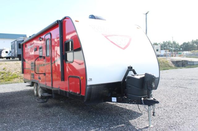 LS-AA-0245F Occasion Winnebago Minnie 2101DS 2015 a vendre1